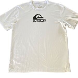 NWOT Quiksilver Solid White w/Black Logo Short Sleeve UPF 50 Dry Fit Loose Surf